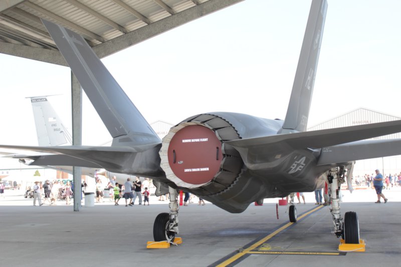 f35a6.jpg