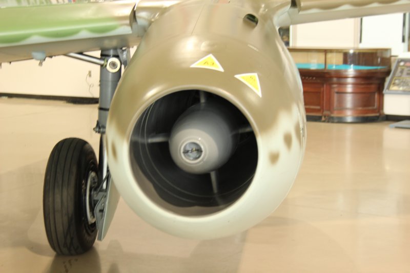 me262n262mf2.jpg