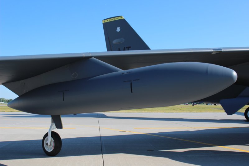 b52h6100143.jpg