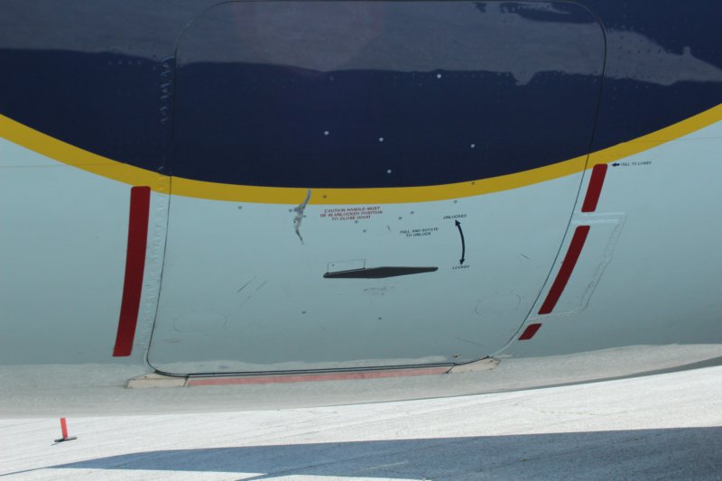 b737cgicn6.jpg
