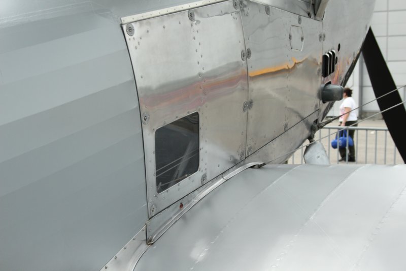 hindl71803.jpg