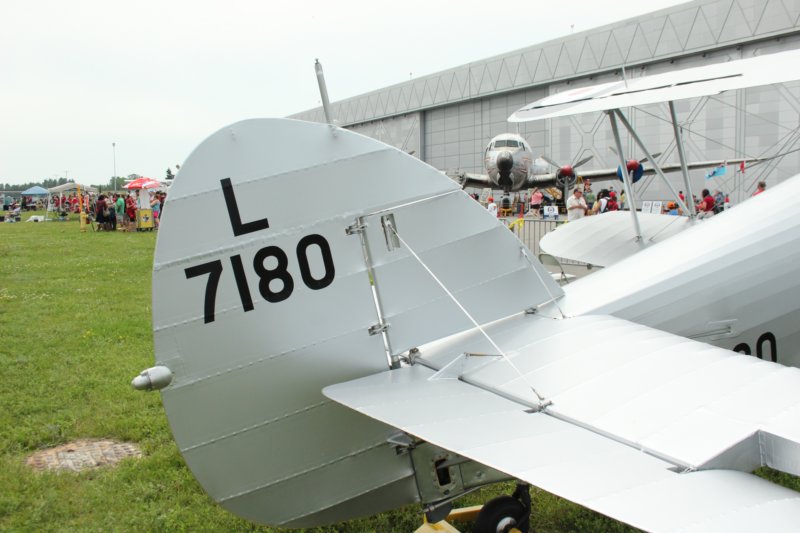 hindl71807.jpg