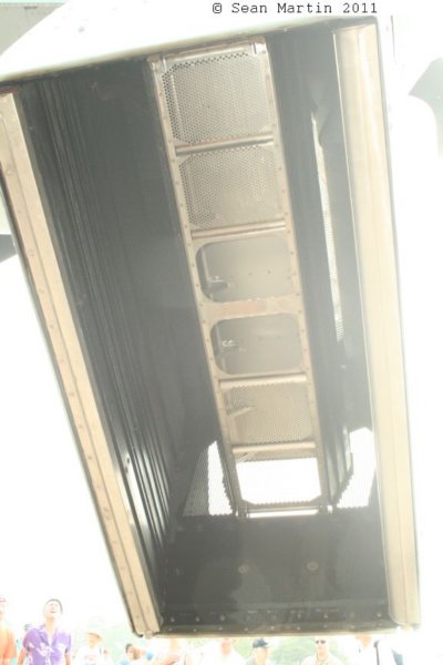v221680198.jpg