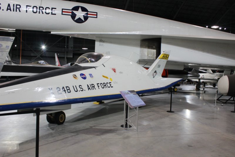 x24b135512.jpg